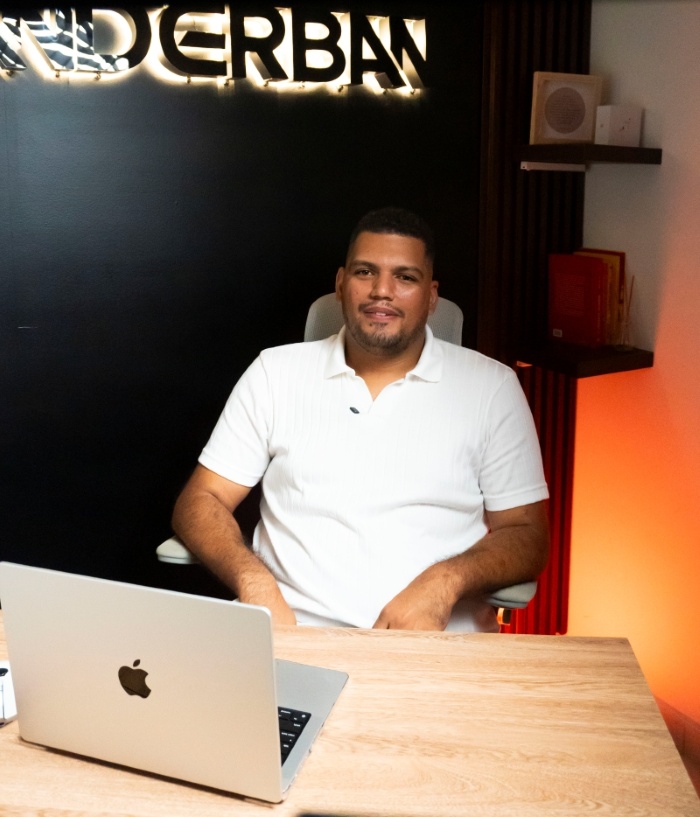 Robert Escudero